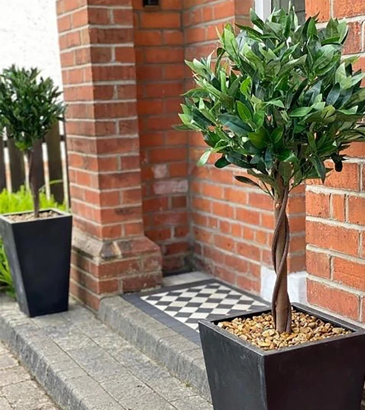 Image of Leaf Pair of 120cm (4ft) Twist Natural Artificial Topiary Bay Laurel Ball Trees Green