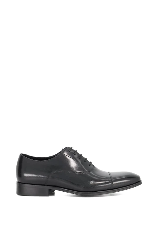 Image of Dune London Dune London Men Wide Fit 'Solver' Leather Oxfords in Black Size: 11 Black 11 Male 5050808807078