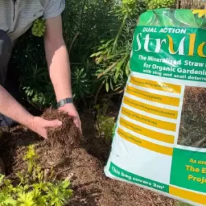 image of YouGarden Strulch Mineralised Straw Garden Mulch 9kg