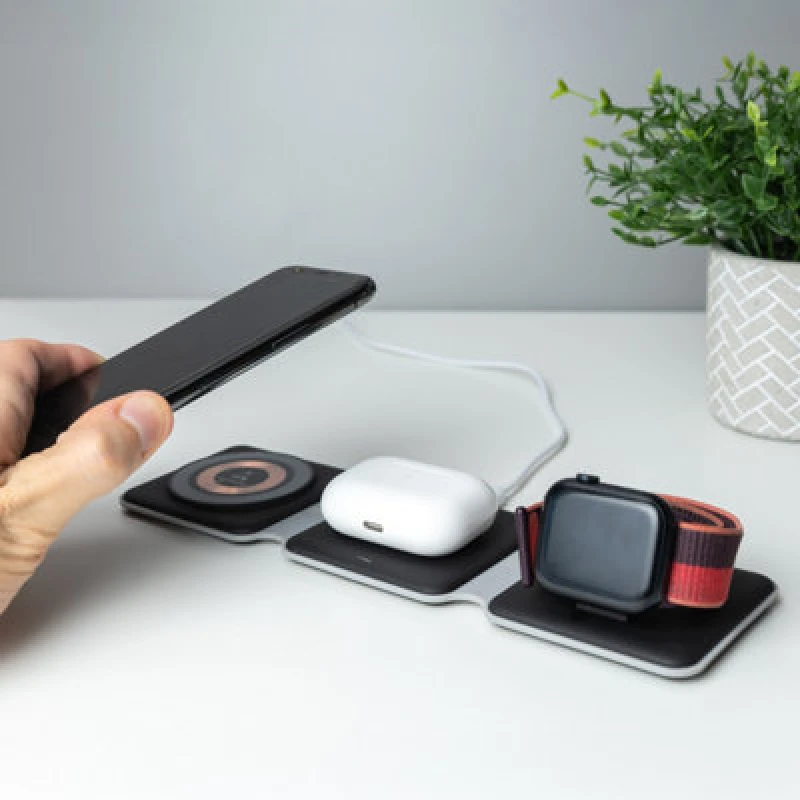 Image of Red5 Portable Power Wizard - Stylish 15W Travel Charger