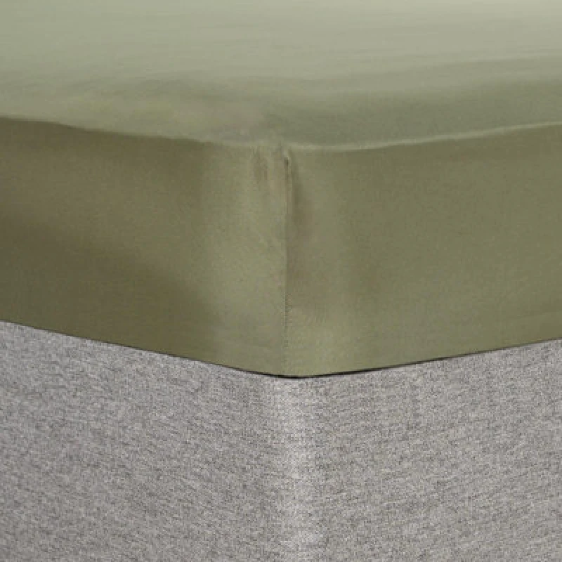 Image of OHS OHS Plain Dyed Non-Iron Fitted Bed Sheet in Bottle Green Size: Single Fitted Bottle Green Single Fitted Unisex 5027434190355