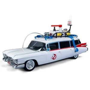 image of Ghostbusters ECTO 1 125 Model Snap Kit