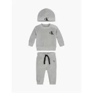 Image of Calvin Klein Jeans Velvet Hwk Beanie Giftpack - Grey