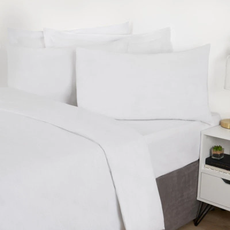 Image of OHS OHS 2 x Soft Polycotton Oxford Edge Housewife Set in White White One Size Unisex 5027434153299