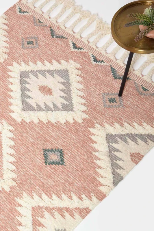 Image of HOMESCAPES Pali Pink Kilim Wool Rug 120 x 170cm - Homescapes RU1421C