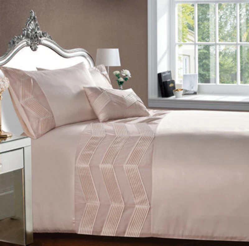 Image of Rapport Home Valencia Duvet Set With Pillowcase Super King Size (Blush)