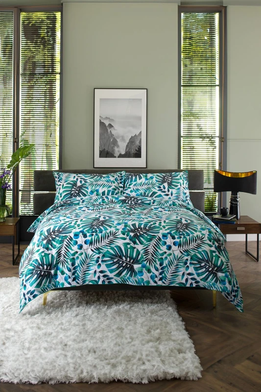 Image of The Lyndon Company The Lyndon Company Brazil Digital Print 100% Cotton Duvet Cover Set in Green Size: Double Green Double Unisex 5054990124883