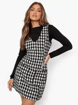 Image of Boohoo Dogtooth Scoop Neck Pinafore Dress - Black, Size 10, Women