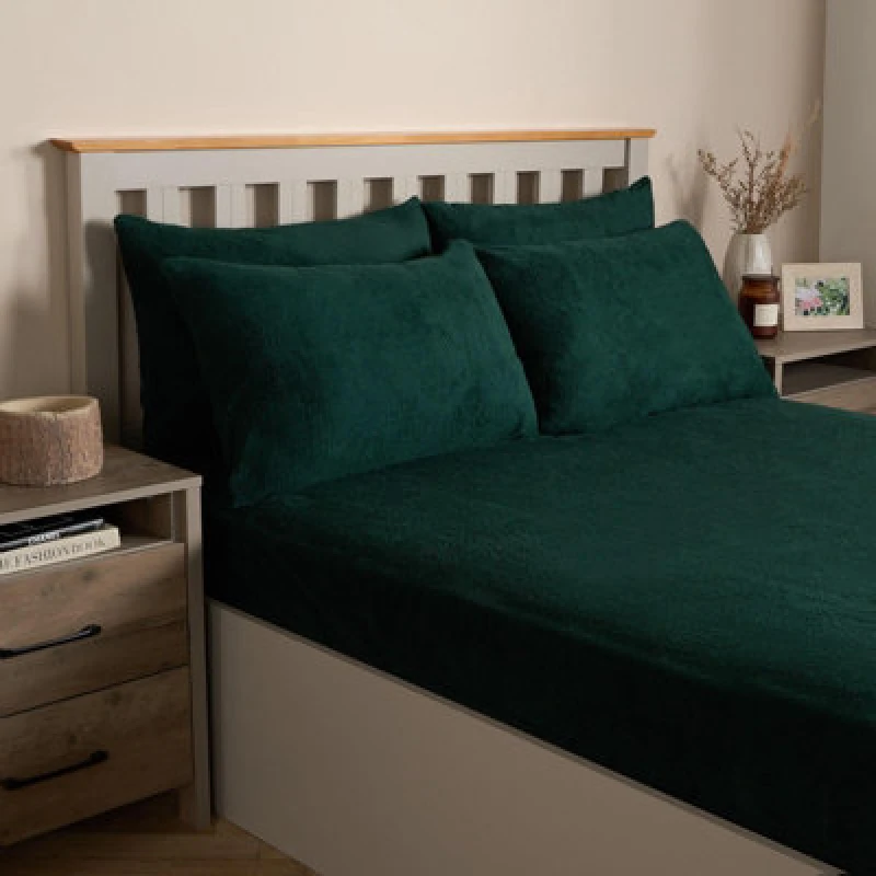 Image of OHS OHS 4 Pack Teddy Fleece Pillowcase Cover Bedding Set Thermal in Dark Green Size: Standard Pillow Case Dark Green Standard Pillow Case Unisex 502