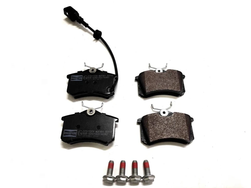 Image of Brake pad set CHAMPION 573112CH