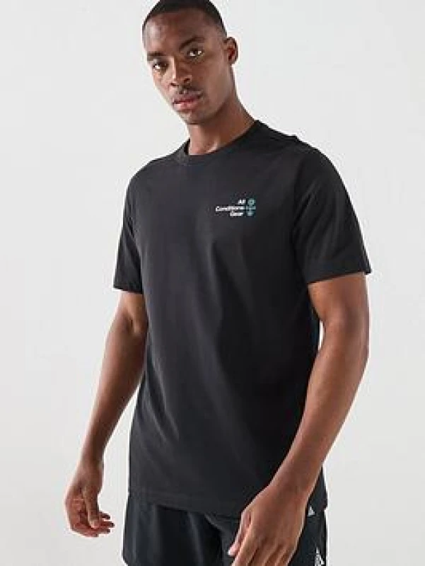Image of Nike Acg T-Shirt Black C010 L