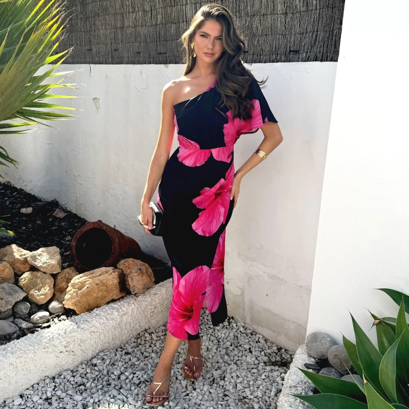 Image of AX Paris And Magenta Floral Print One Sleeve Midi Dress Black female 8 (XS)