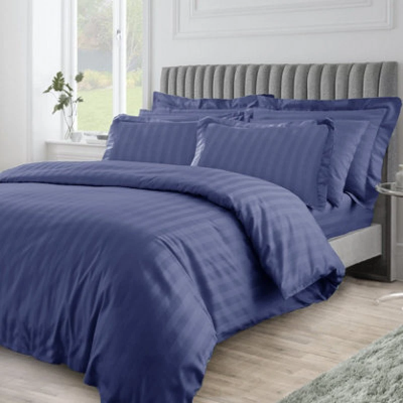 Image of Velosso Black Hilton Stripe Duvet Cover And Pillowcase Set Super King