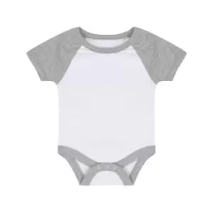 Image of Larkwood Baby Boys/Girls Essential Short Sleeve Baseball Bodysuit (6-12 Months) (White/Heather Grey)