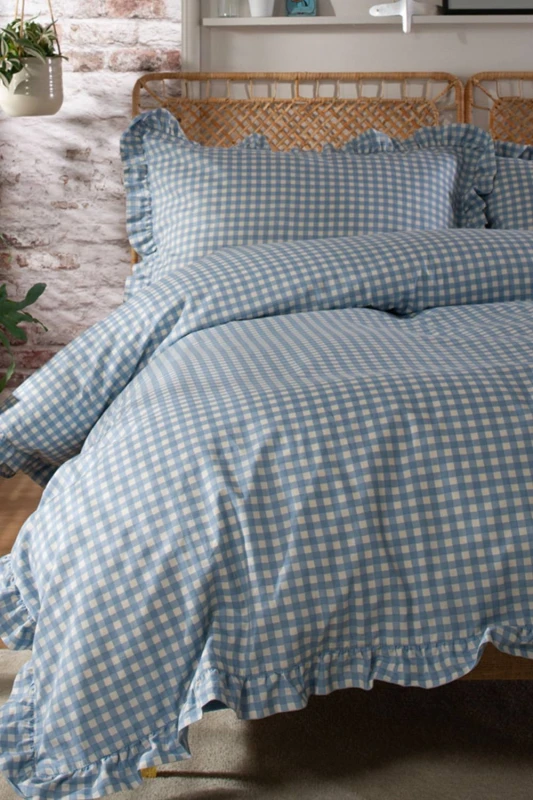 Image of The Lyndon Company Gingham Frilled Cotton Duvet Set Printed with Frill Detailing in Blue Size: King Blue Unisex King