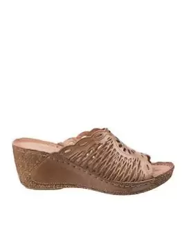 Image of Riva Reggio Wedge Sandals - Tan, Size 5, Women