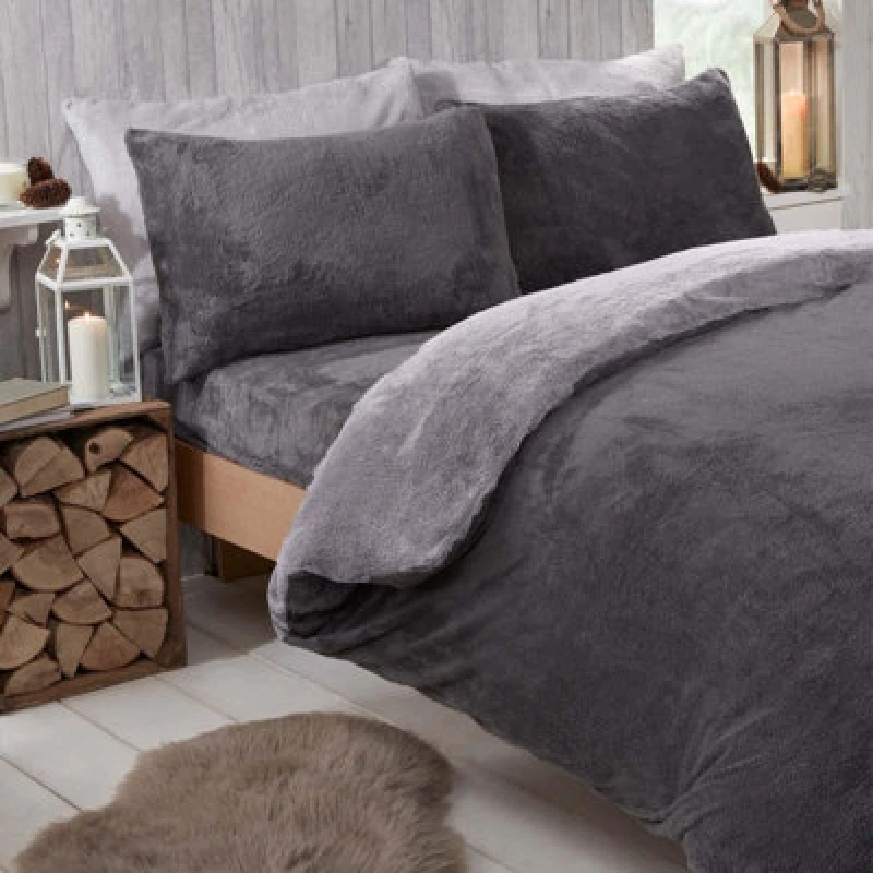 Image of OHS OHS Reversible Teddy Duvet Cover with Pillowcase in Dark Grey Size: Single Dark Grey Single Unisex 5027434010943