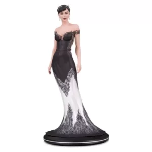 Image of DC Cover Girls Statue Catwoman Wedding Dress by Jo&euml;lle Jones 26 cm