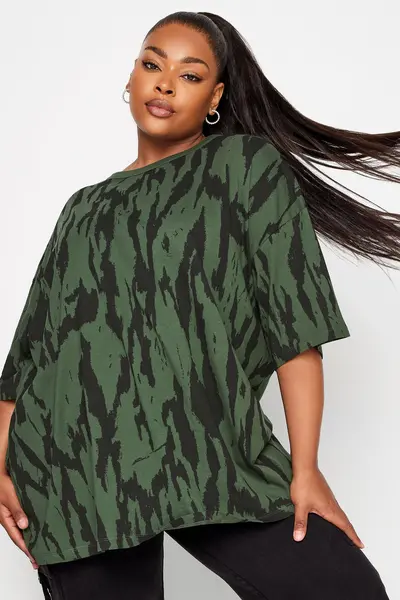 Image of Yours Animal Print T-Shirt Green