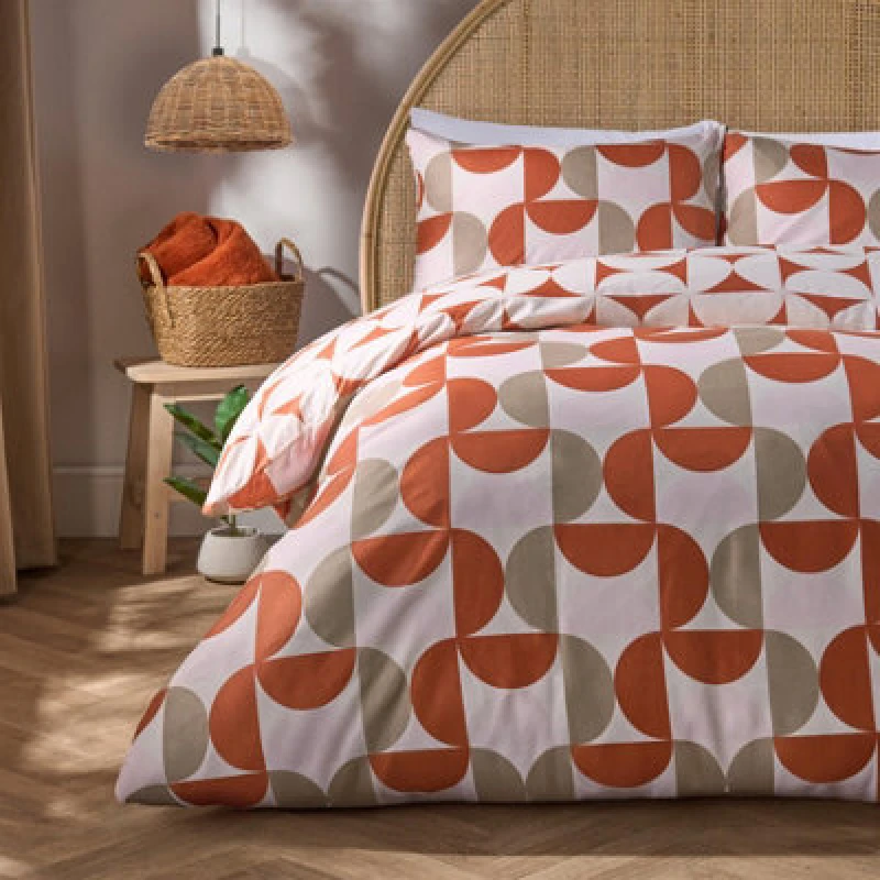 Image of OHS OHS Moroccan Abstract Microfibre Duvet Cover with Pillowcase Bedding Set in Burnt Orange Size: Double Burnt Orange Double Unisex 5027434221028
