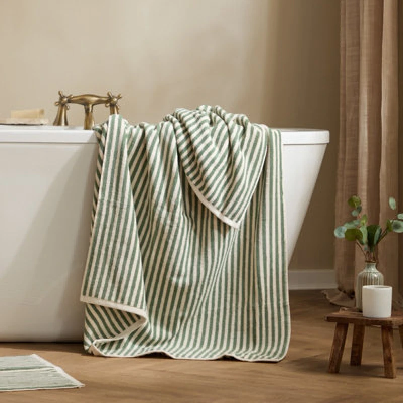 Image of Yard Hebden Striped 100% Cotton Towel in Bottle Green Bottle Green Unisex
