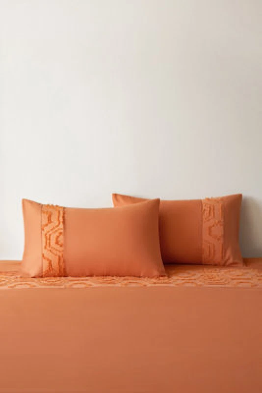Image of Velosso Chic Bedroom Tufted Duvet Cover & Pillowcase Set in Orange Size: Double Orange Unisex Double