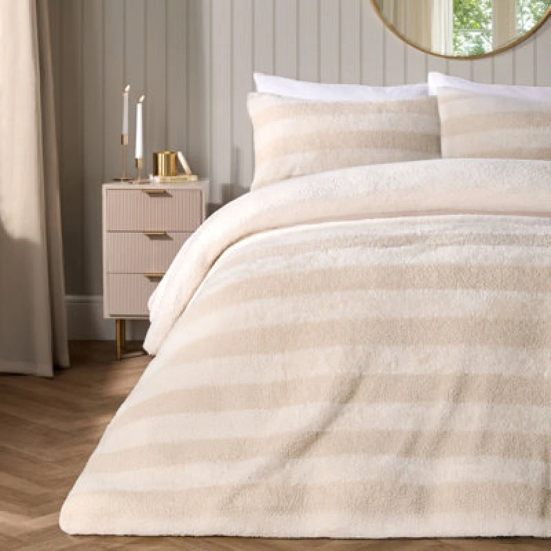 Image of OHS OHS Tufted Boucle Stripe Duvet Cover with Pillowcase Bedding Set in Natural Size: Single Natural Single Unisex 5027434222827