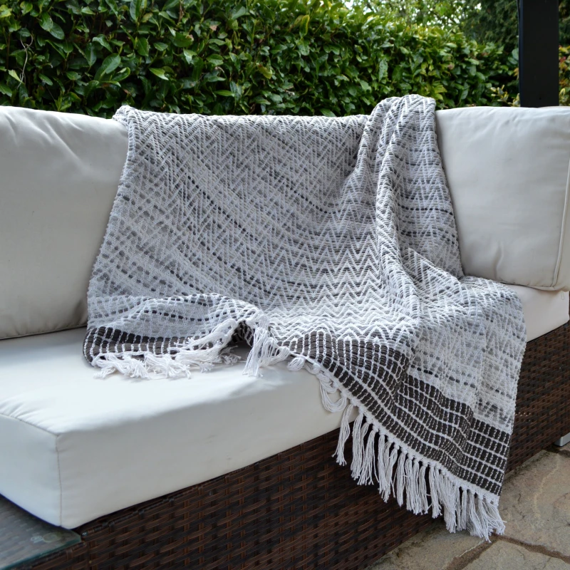 Image of Allure Bath Fashions Zig Zag Heavyweight Herringbone Throw Blanket in Grey Size: 150cm x 200cm Grey Unisex 150cm x 200 cm
