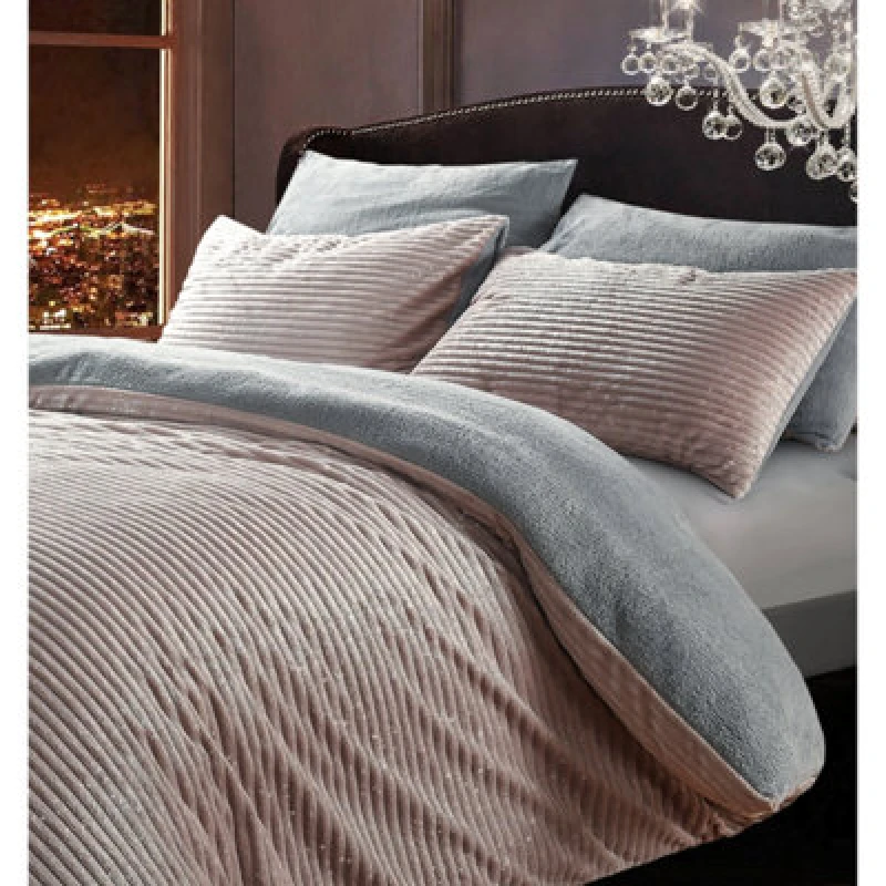 Image of Velosso Teddy Fleece Duvet Cover & Pillowcase Set - Luxury Bedding For Modern Bedroom Look, Machine Washable - Blush Pink