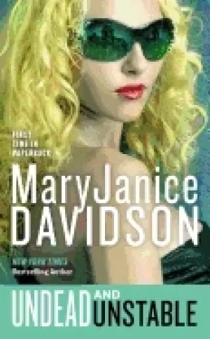 Image of undead and unstable a queen betsy novel
