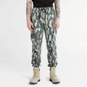 Image of Timberland Water-resistant Ripstop Joggers For Men In Camo Camo, Size L