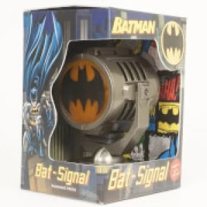 image of Batman: Metal Die-Cast Bat-Signal DeluxeKit