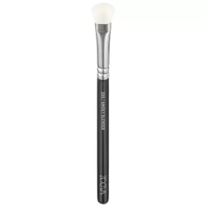 image of ZOEVA 239 Vegan Smoky Blender Brush