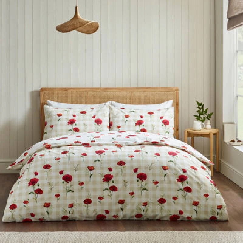 Image of Catherine Lansfield Poppy Floral Reversible Double Duvet Cover Set With Pillowcases Red