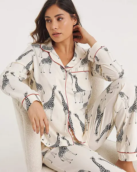 image of Chelsea Peers Chelsea Peers Giraffe Print PJ Set Cream Print Female 16 QV39204