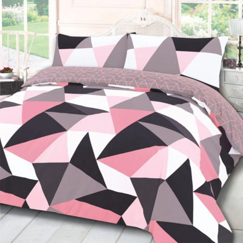 Image of OHS OHS Shapes Duvet Cover with Pillow Case Bedding Set in Light Pink Size: Single Light Pink Single Unisex 5027434003860