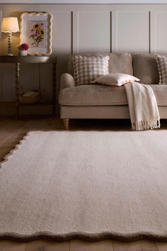 Image of Origins Scalloped Elsie Hand-Tufted Woollen Rug Natural - Origins - Size: 120X170 Natural 120X170 WB92907