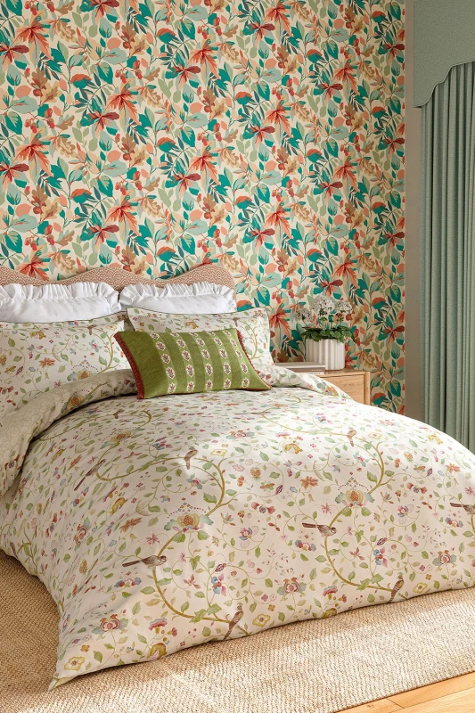 Image of Sanderson Sanderson 'Arils Garden' Cotton Duvet Cover Set in Olive Size: Super King Olive Super King Unisex 5016709704274
