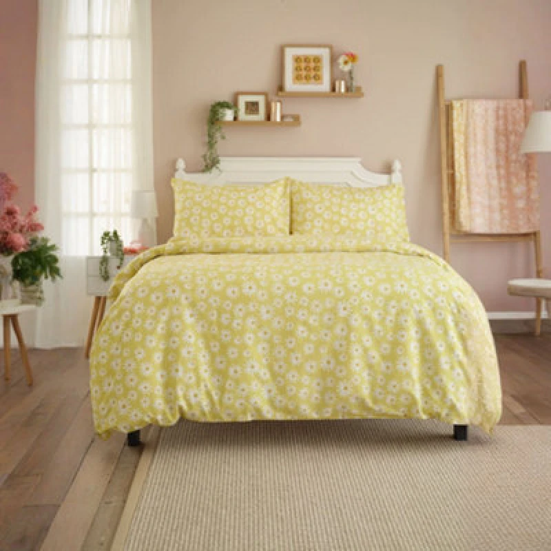 Image of Deyongs Lazy Daisy Duvet Set in Printed Flower Design in Yellow Size: King Yellow Unisex King
