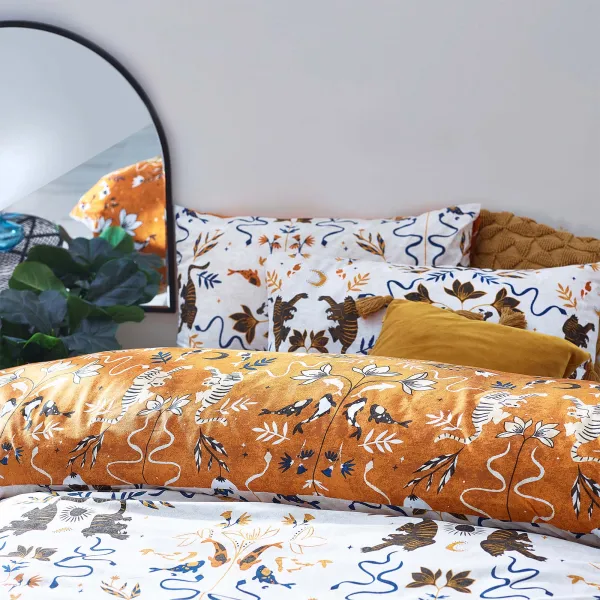Image of furn. Tigerfish Reversible Duvet Cover and Pillowcase Set white