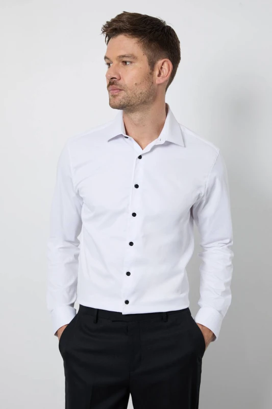Image of Burton Burton Men White Easy Iron Slim FiT-Shirt Size: 17 in White 17 in Male 5045774156046