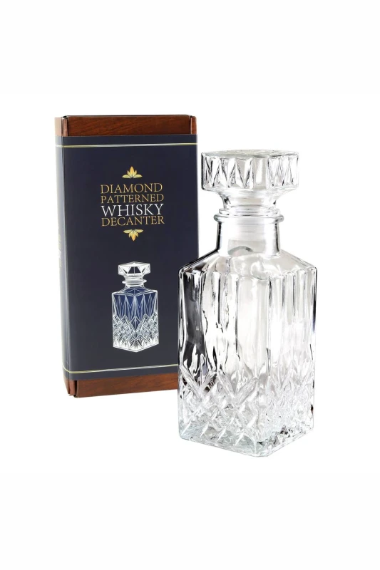 Image of Kimm and Miller (UK) Ltd Kimm and Miller (UK) Ltd Classic Whisky Decanter Gift Set in Clear Size: 1kg Clear 1kg Unisex 5055475463145