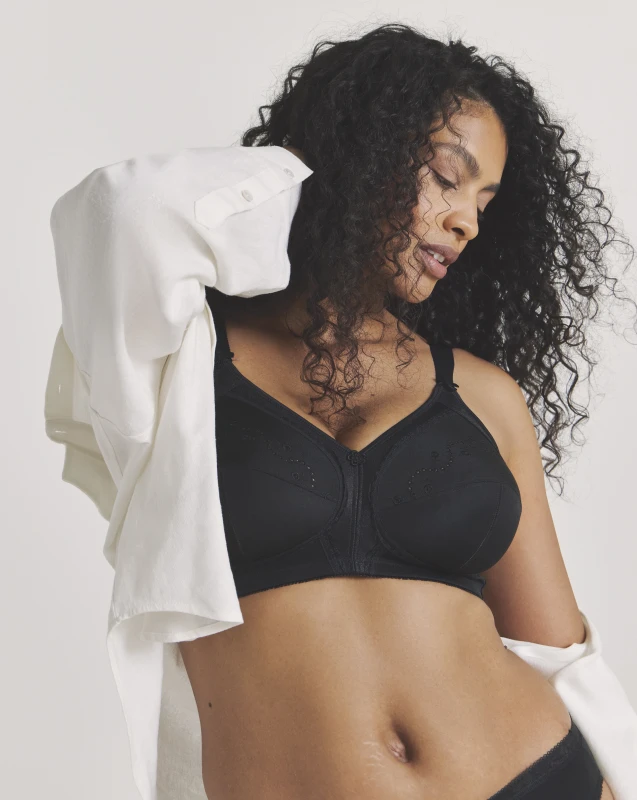 Image of Triumph Triumph Doreen Cotton Non Wired Bra Blk Black - Triumph - Size: 48D Black Female 48D XI25617