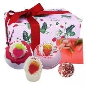 image of Bomb Cosmetics Gift Packs Strawberry Feels Forever