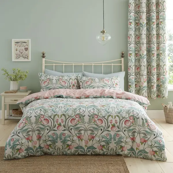 Image of Catherine Lansfield Catherine Lansfield Clarence Floral Green Bedding Set-Single