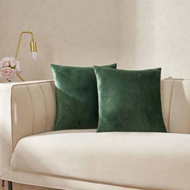 Image of OHS OHS 2 x Matte Velvet Cushion Covers Soft Plain Zip in Bottle Green Size: 45cm x 45cm Bottle Green 45cm x 45cm Unisex 5027434151165
