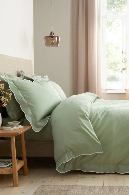 Image of Appletree 'Scallop Edge' 100% Cotton Duvet Cover Set in Green Size: Double Green Unisex Double