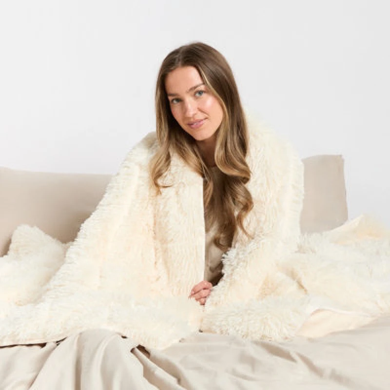 Image of OHS OHS Fluffy Fleece Sensory Sleep Therapy Weighted Blanket in Cream Size: 125cm x 150cm Cream 125cm x 150cm Unisex 5027434192779