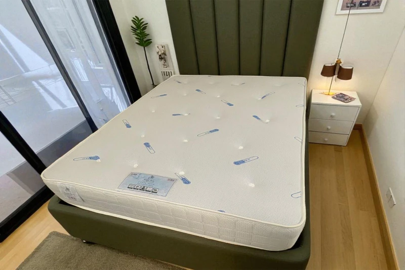 Image of Knight Sleep Coolmax Gel Memory Spring Mattress With Edge Support in White Size: Small Single White Unisex Small Single