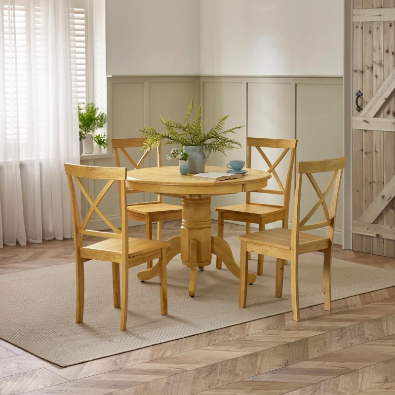 Image of FurnitureboxUK FurnitureboxUK Padstow Wooden Extending Dining Table & 6 Millford Chairs in Light Oak Light Oak One Size Unisex 5056784308653